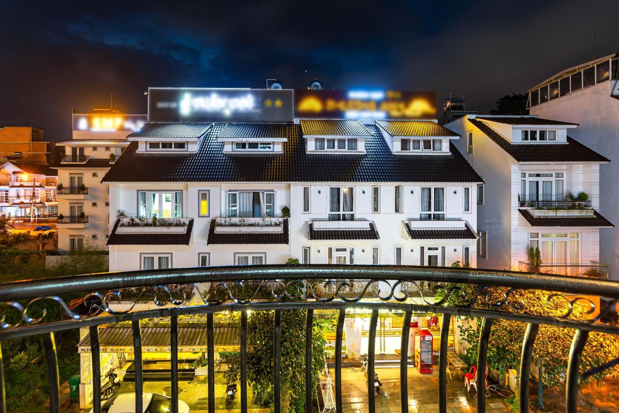 Dalat Wind Hotel Exterior photo